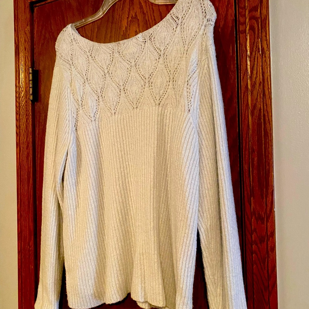Liz Claiborne Cream Long Sleeve Ribbed Sweater
